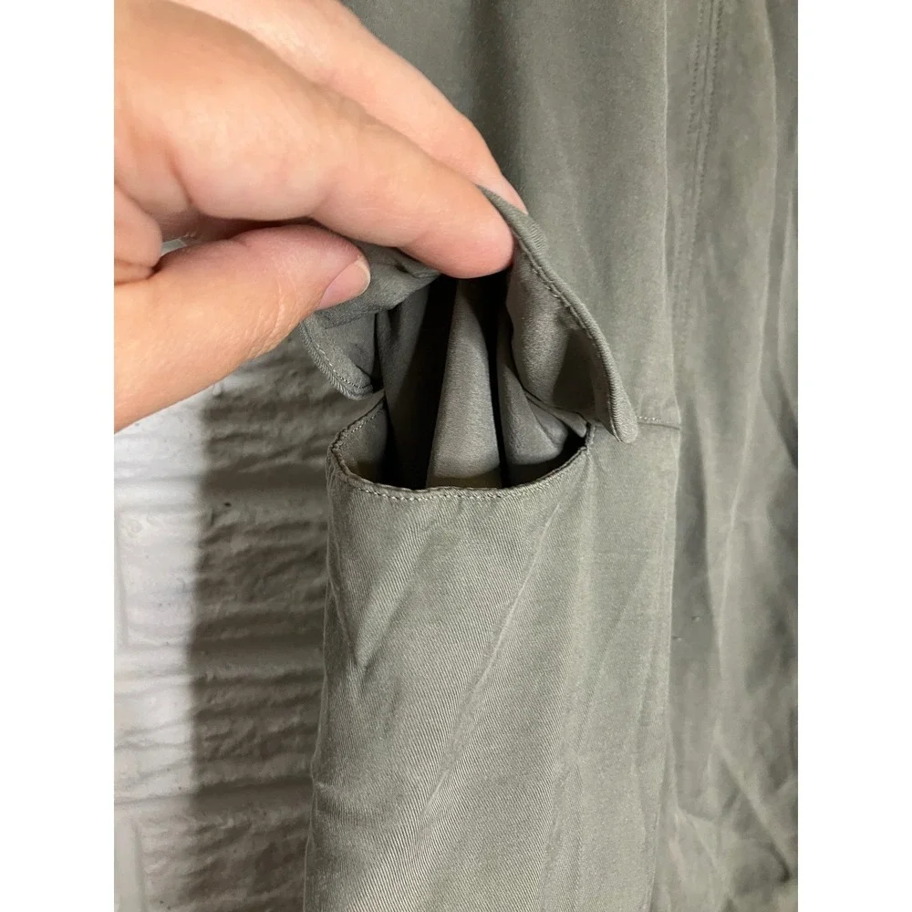 Lululemon Metropolis maven high‎ rise crop pants cargo women's size 10 casual